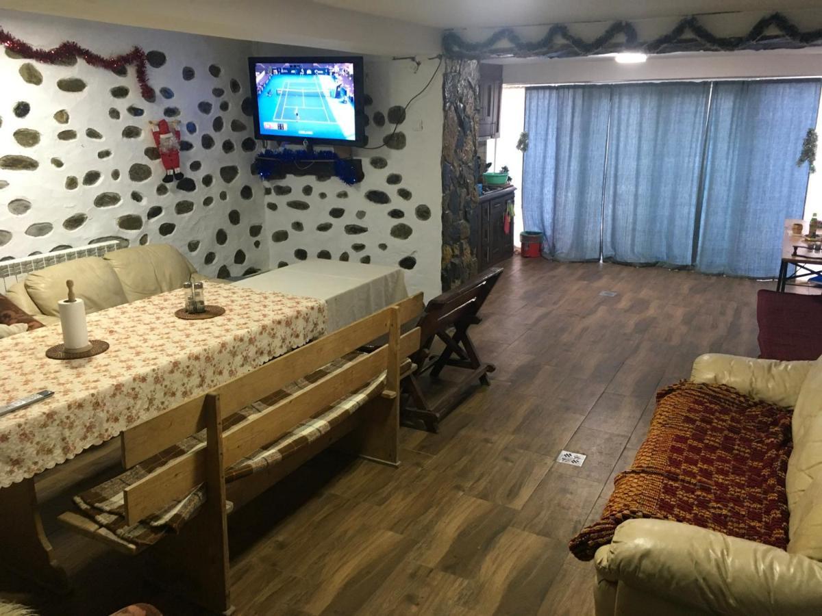 Casa Pelerinului Apartamento Capatineni-Paminteni Exterior foto